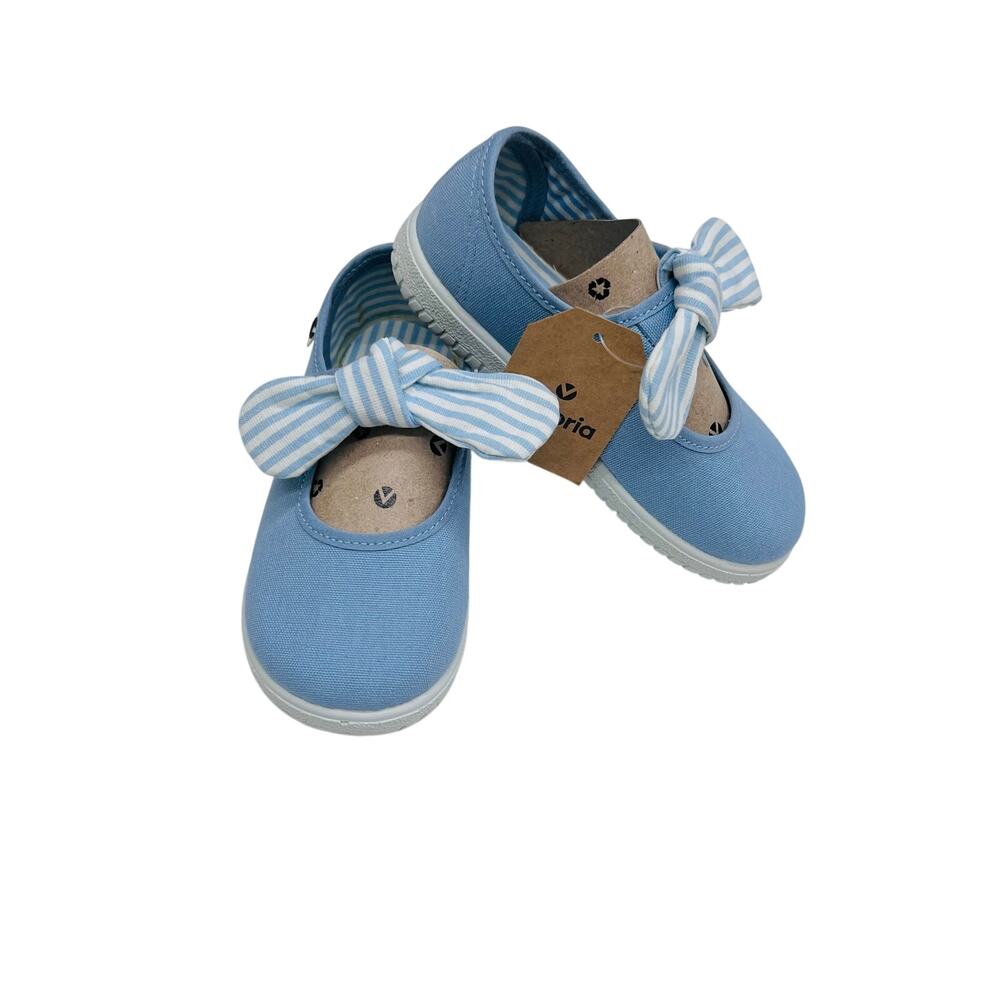 NWT Victoria Size 26 (US 9.5) Light Blue Mary Jane Sneakers